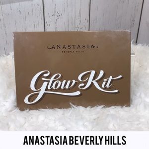 ANASTASIA BEVERLY HILLS Glow Kit Summer Palette